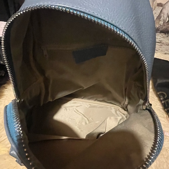 New Italian leather backpack - Picture 12 of 14